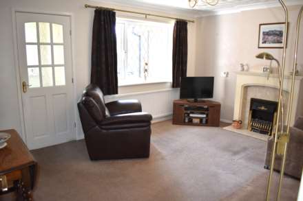 Shalfleet Close, Harwood, Image 2