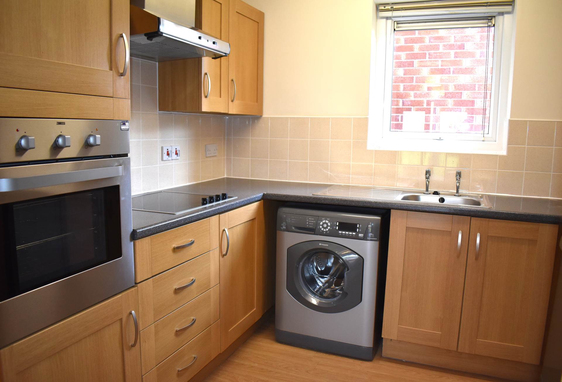 Hough Fold Way, Harwood, Image 7