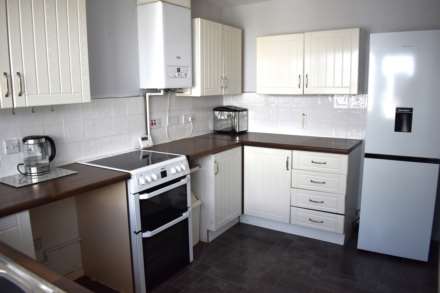 Shalfleet Close, Harwood, Image 8