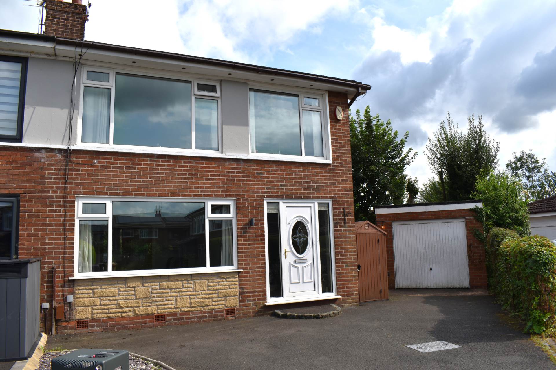 Birchfield, Bradshaw, Image 1
