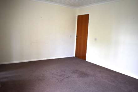 Shalfleet Close, Harwood, Image 5