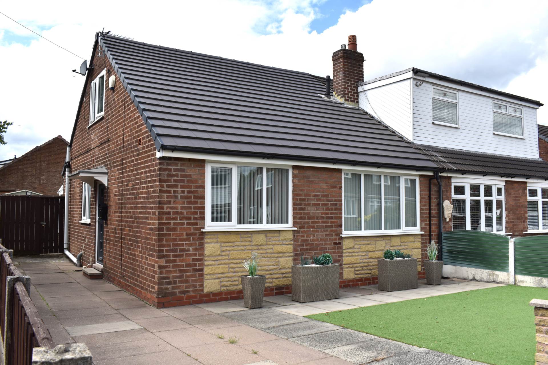 Dormer Bungalow - York Avenue, Little Lever, Image 25