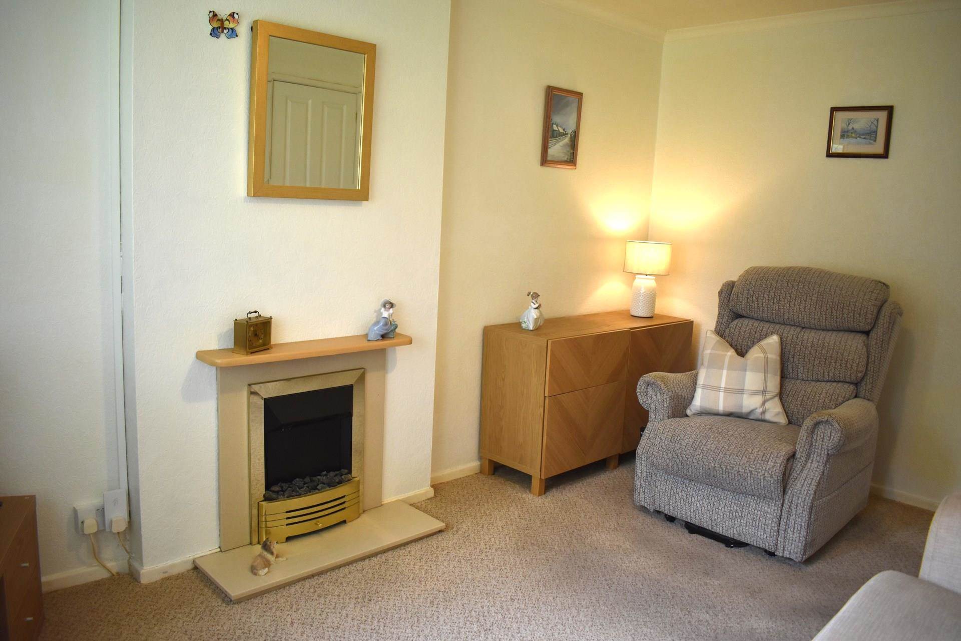 Westcott Close, Harwood, Image 3
