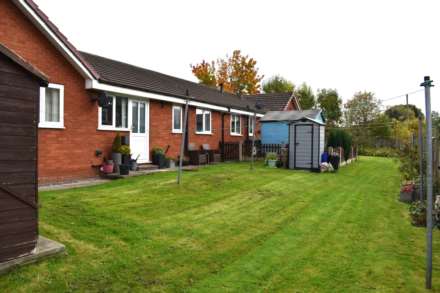 Westcott Close, Harwood, Image 10