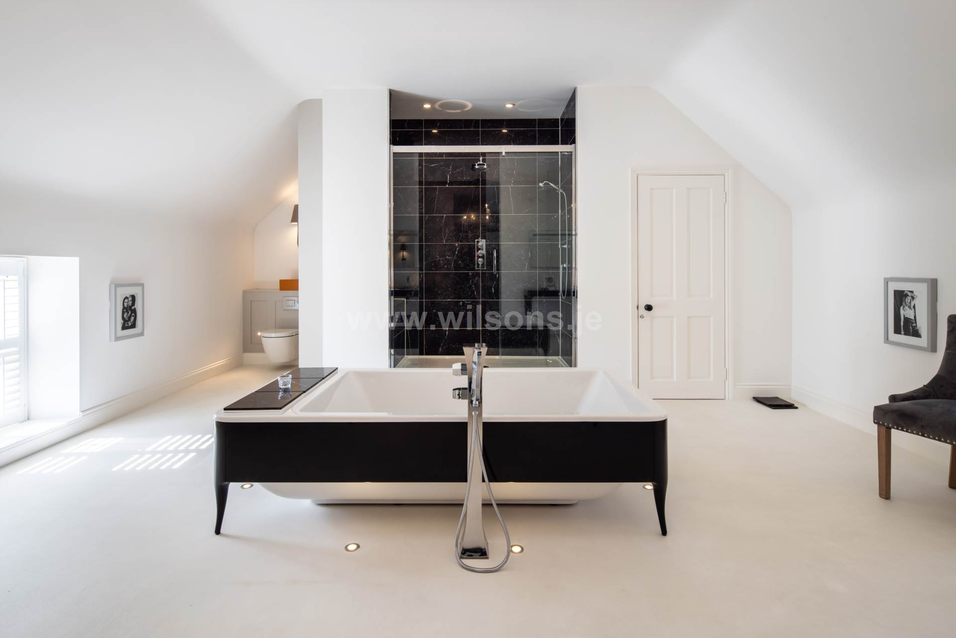 La Rue Des Canons, Trinity, Image 13