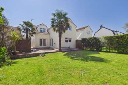 4 Bedroom Semi-Detached, Rue De Causie, St Clement