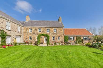 6 Bedroom Farm House, St Martin