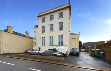 2 Bedroom Apartment, St Saviour