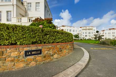 3 Bedroom Apartment, La Route De La Haule, St Brelade