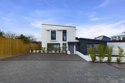 4 Bedroom Detached, St Brelade