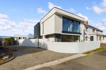 4 Bedroom Detached, St Brelade