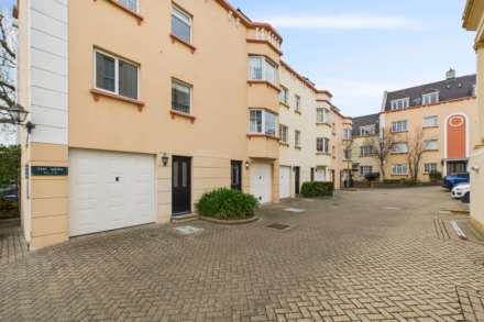 Hautmont Close, St Helier, Image 13