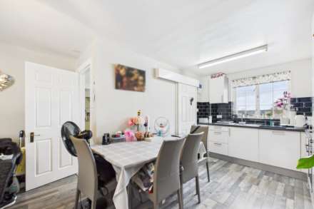 Hautmont Close, St Helier, Image 3