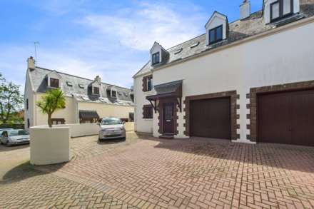 4 Bedroom Semi-Detached, Gorey Village