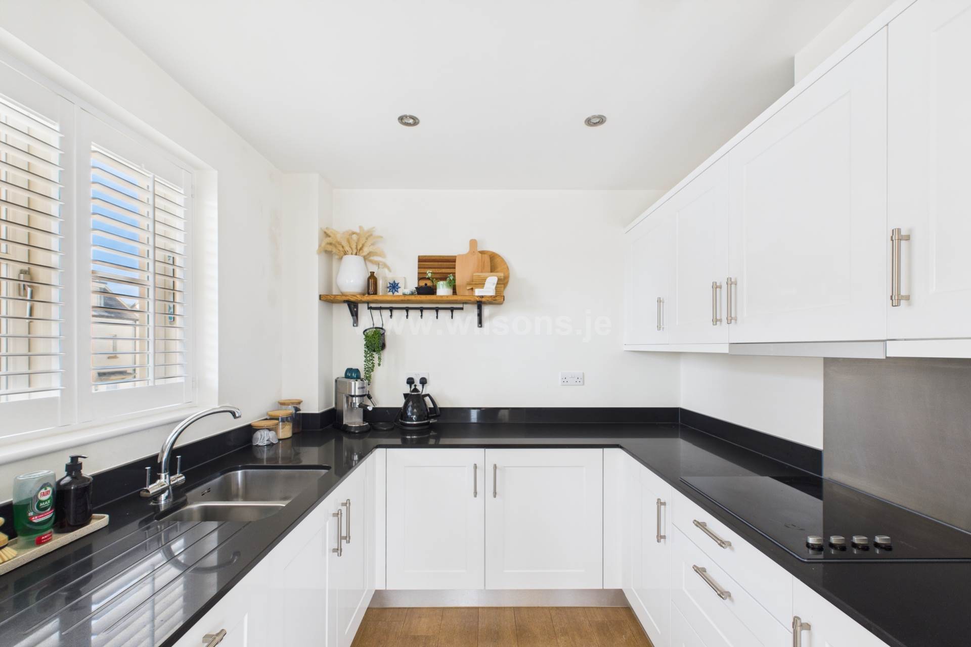 Princes Tower Road, St Saviour, Image 8