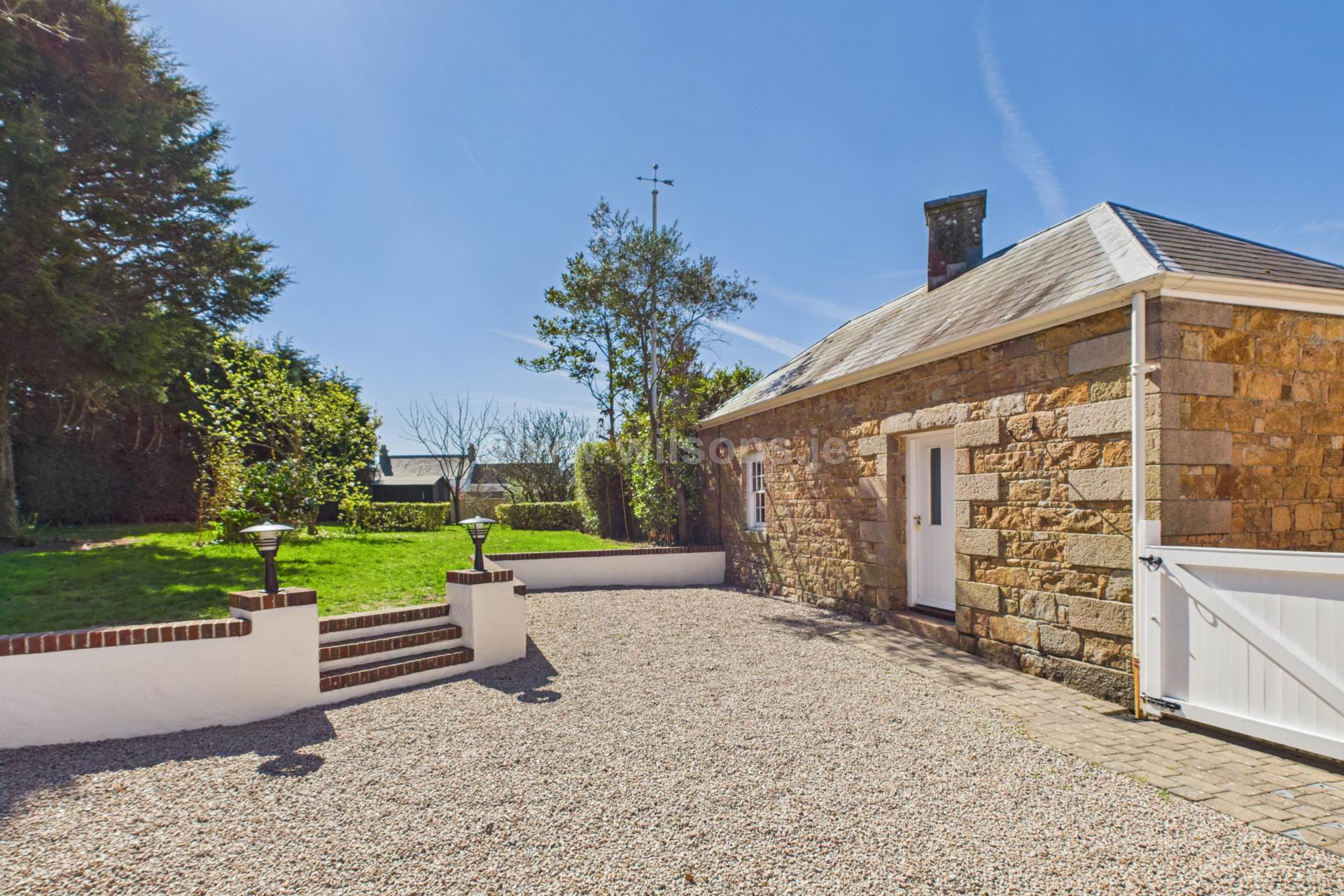 Oak Mews, La Route De Beaumont, St Peter, Image 2
