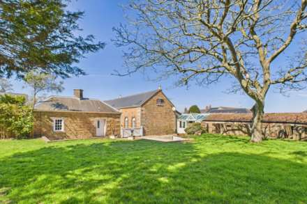 3 Bedroom Semi-Detached, Oak Mews, La Route De Beaumont, St Peter