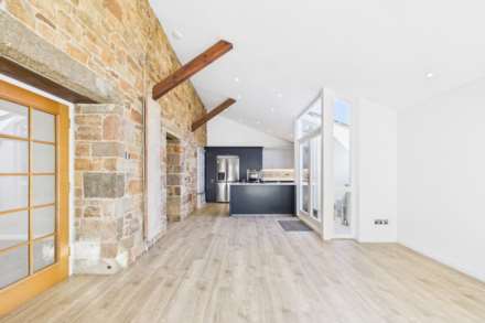 Oak Mews, La Route De Beaumont, St Peter, Image 3