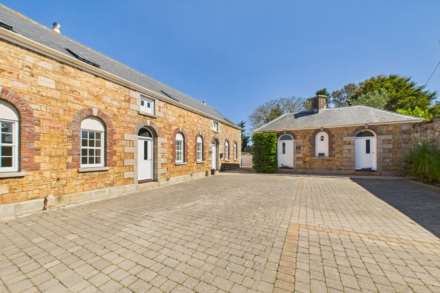 Oak Mews, La Route De Beaumont, St Peter, Image 35