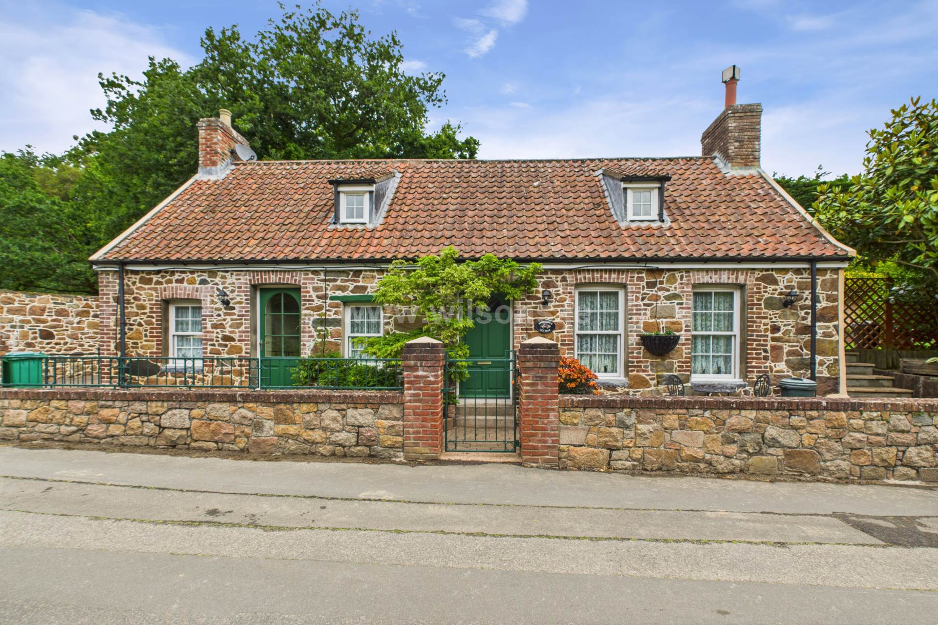 Grouville, Image 1