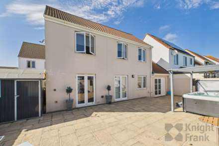 3 Bedroom Link-Detached, Clos De Corvez