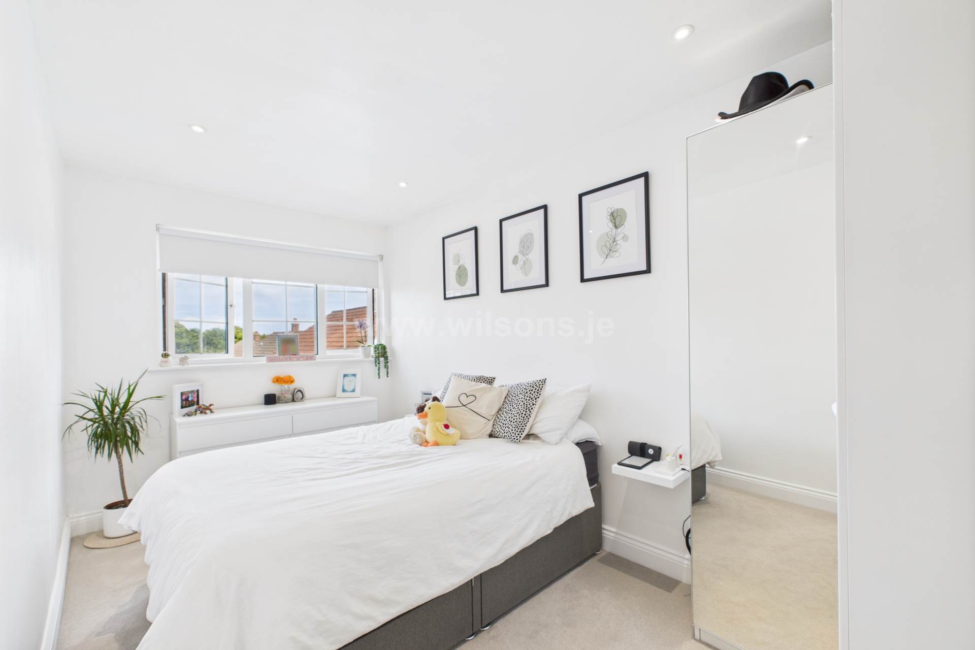 Balcon Terrace, St Saviour, Image 8