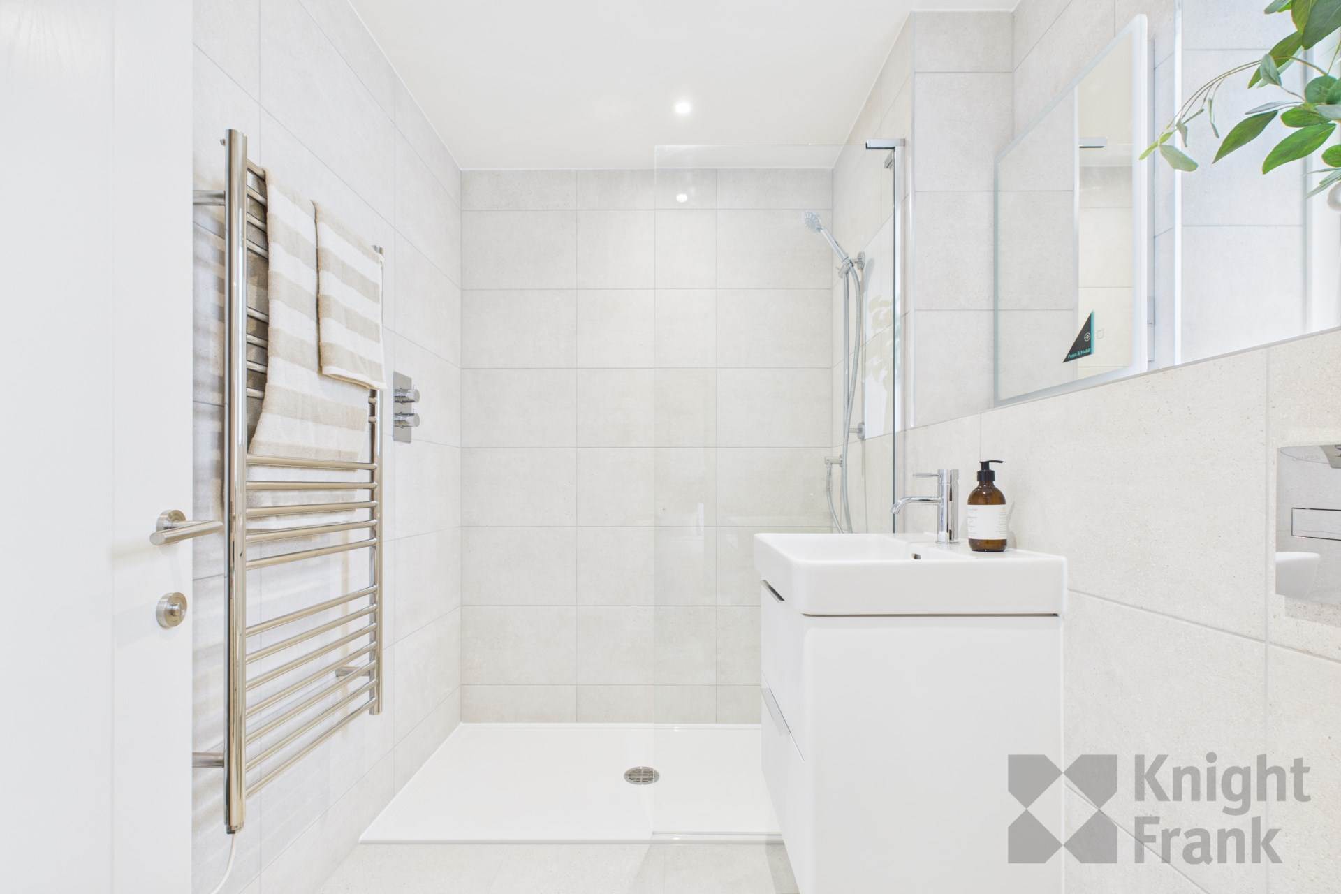 1 Les Cachettes, St Saviour, Image 8