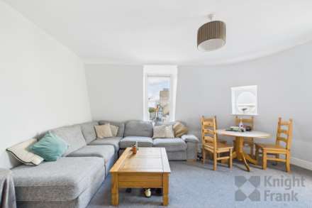 Flat 2, 52 Don Street, Image 3