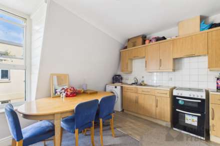 Flat 2, 14 & 16 Burrard Street, Image 2
