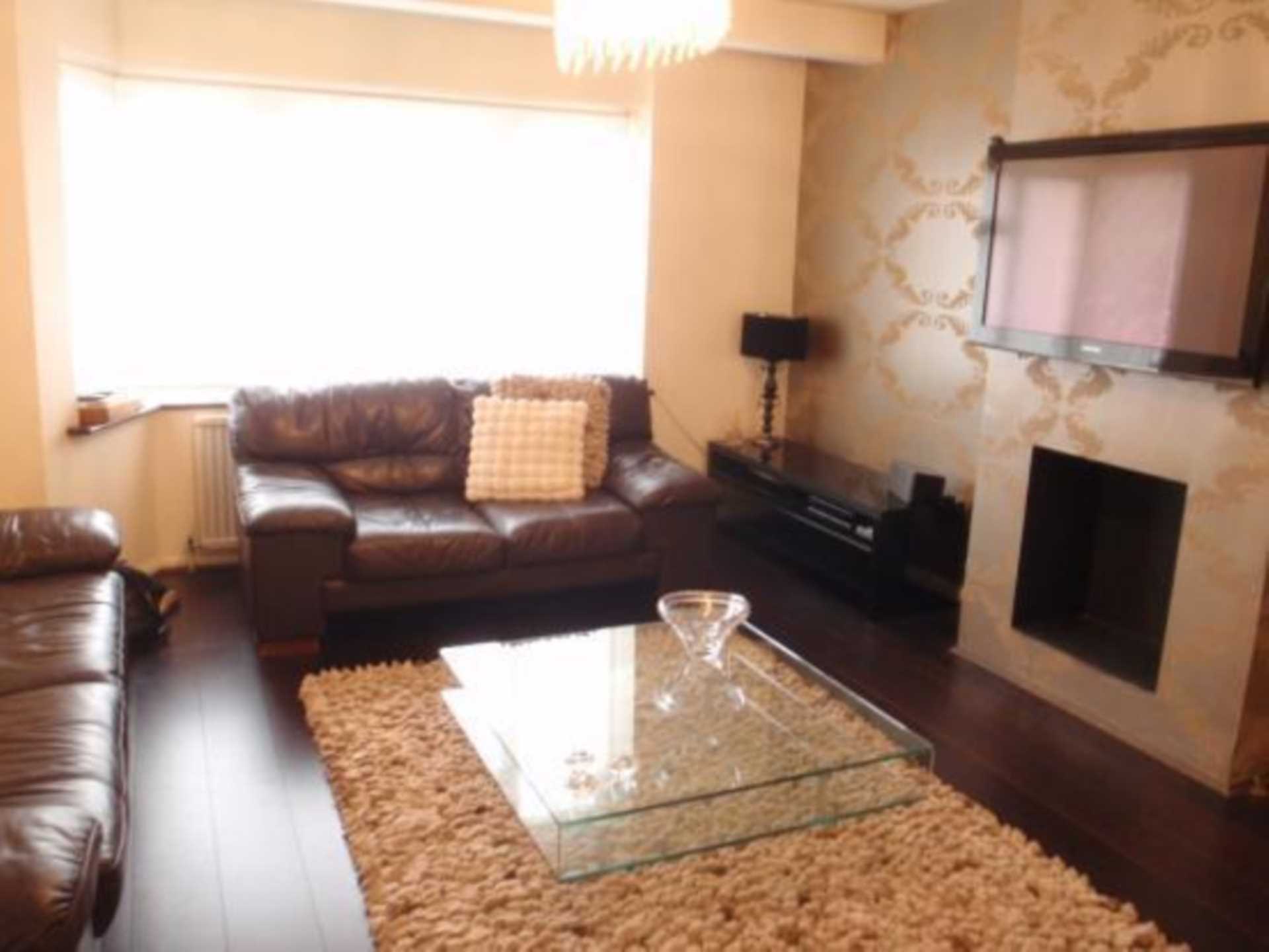 Morton Way, Southgate, Image 4