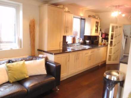 Morton Way, Southgate, Image 12