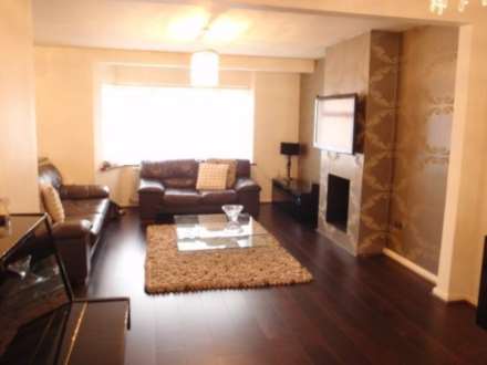 Morton Way, Southgate, Image 6