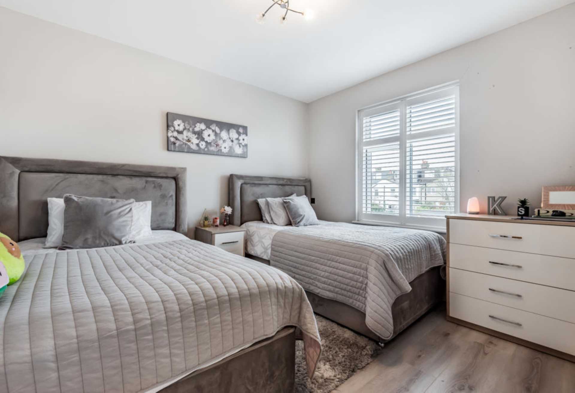 Hazelwood Road, Enfield, Image 12