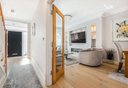 Hazelwood Road, Enfield, Image 13