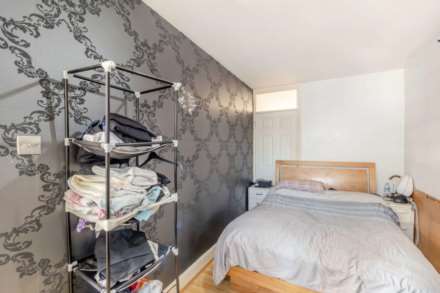 Shirley Grove, Edmonton, N9, Image 10