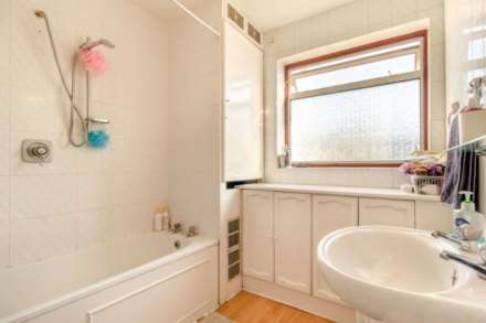Shirley Grove, Edmonton, N9, Image 13