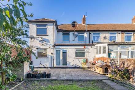 Shirley Grove, Edmonton, N9, Image 18