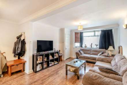 Shirley Grove, Edmonton, N9, Image 2