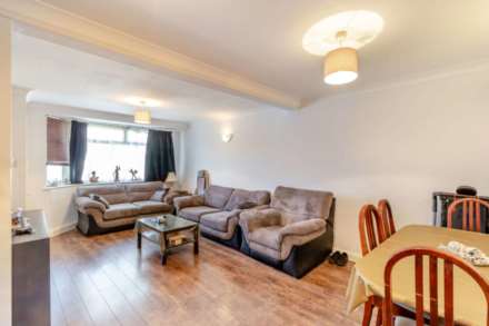 Shirley Grove, Edmonton, N9, Image 3