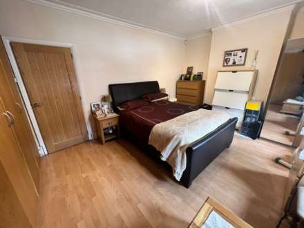 Church Street, Edmonton, N9, Image 11