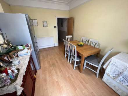 Church Street, Edmonton, N9, Image 3