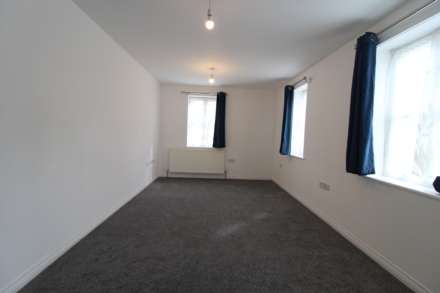 Reid Close, Hayes, Middlesex, Image 3