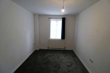 Reid Close, Hayes, Middlesex, Image 7