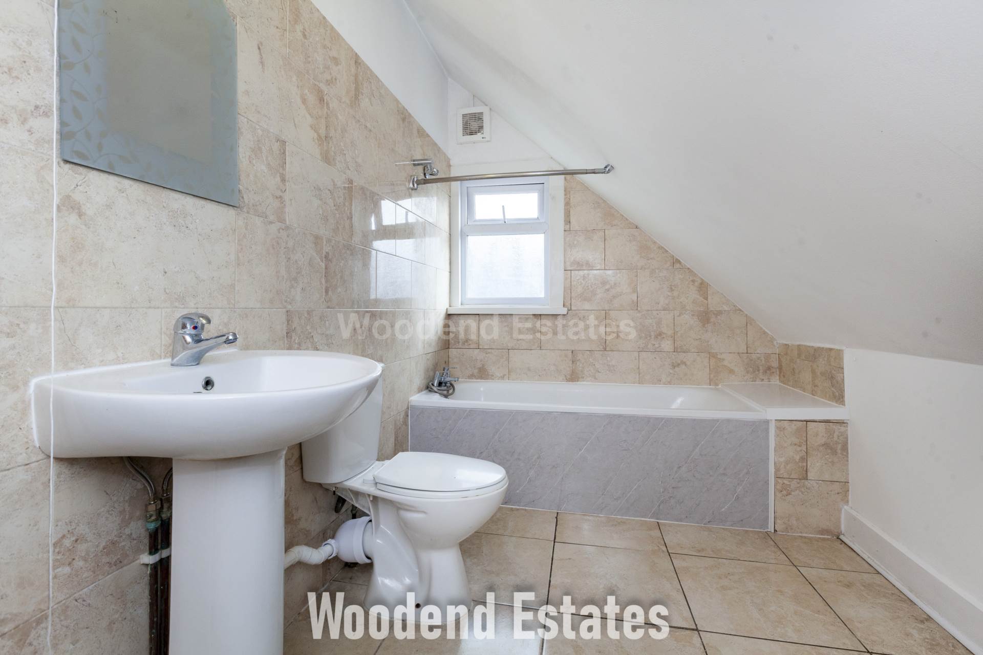 The Crescent, Slough, Image 1