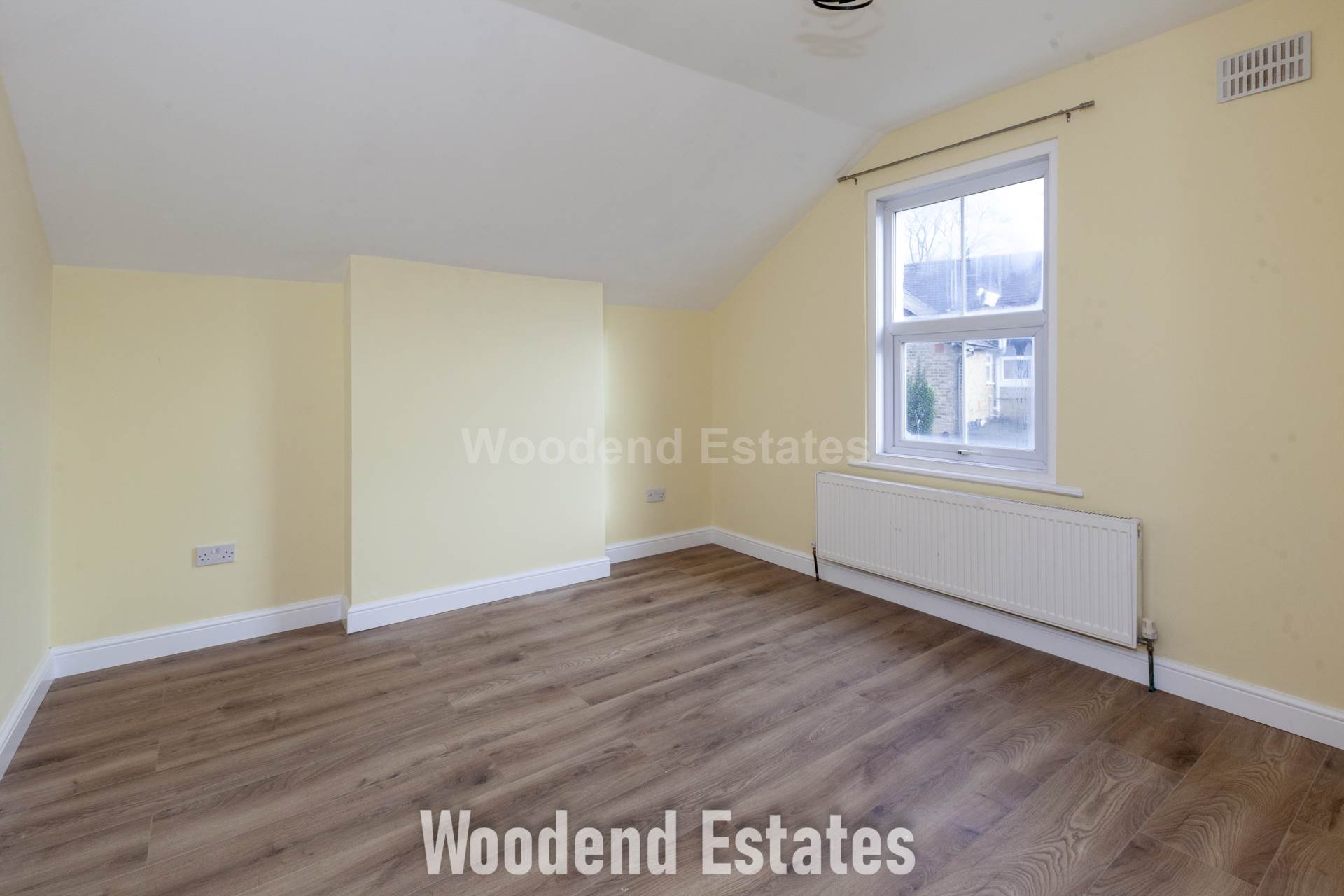 The Crescent, Slough, Image 7