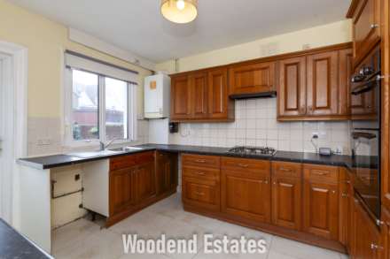 The Crescent, Slough, Image 12