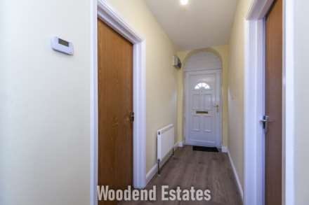 The Crescent, Slough, Image 16