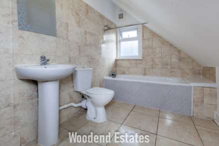 The Crescent, Slough, Image 2