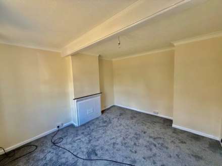 Westcott Crescent, London, Image 3