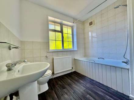 Westcott Crescent, London, Image 7